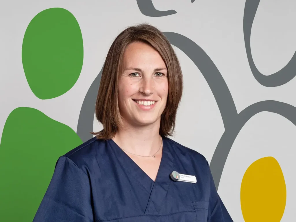 Isabella Neuner Medizinische Fachangestellte, Impfassistentin. Ausgebildet in unserer Praxis. Seit 2010 Teil des Praxisteams und Rückkehr aus der Elternzeit 2021.